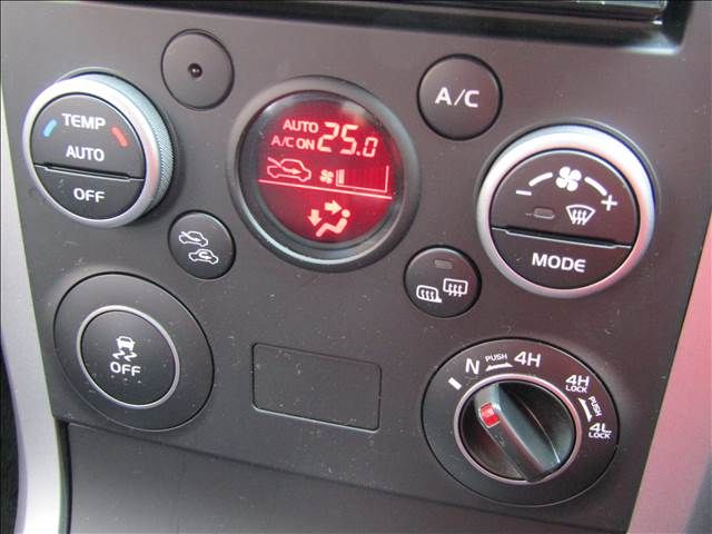 Suzuki ESCUDO 2015-08 2183-9