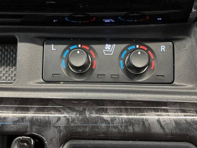 Toyota ALPHARD 2022-11 13702-7