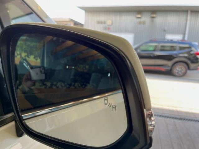 Toyota ALPHARD 2022-11 13702-6