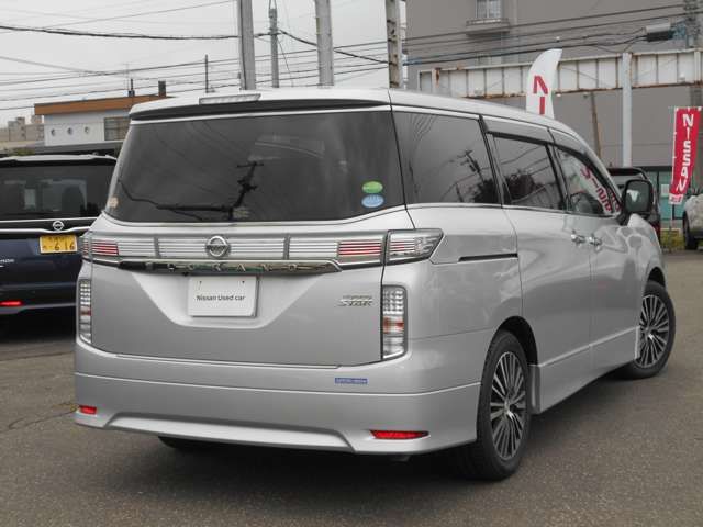 Nissan ELGRAND 2018-03 3431-1