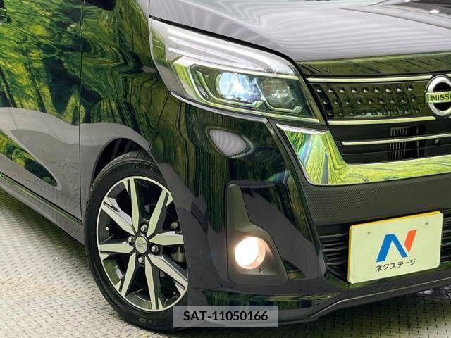 Nissan ROOX 2017-07 323838-12