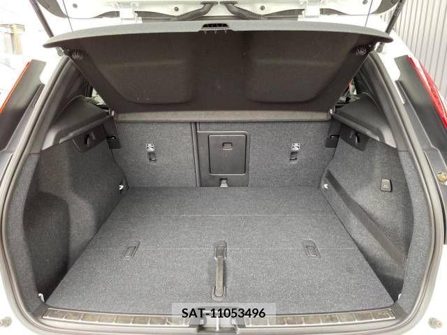 Volvo XC40 2019-11 288809-12