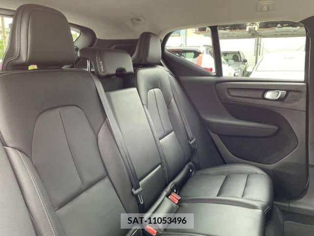 Volvo XC40 2019-11 288809-11