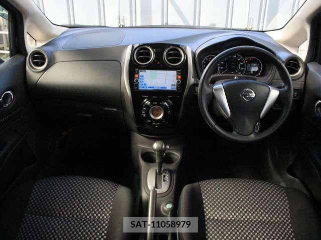 Nissan NOTE 2015-03 379769-1