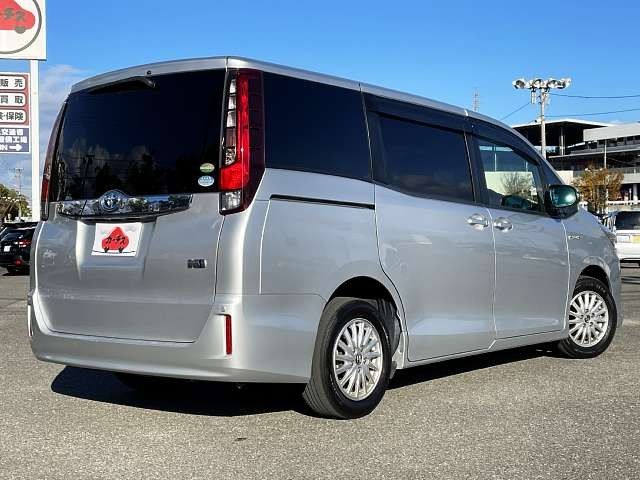 Toyota NOAH HYBRID 2015-07 191789-2