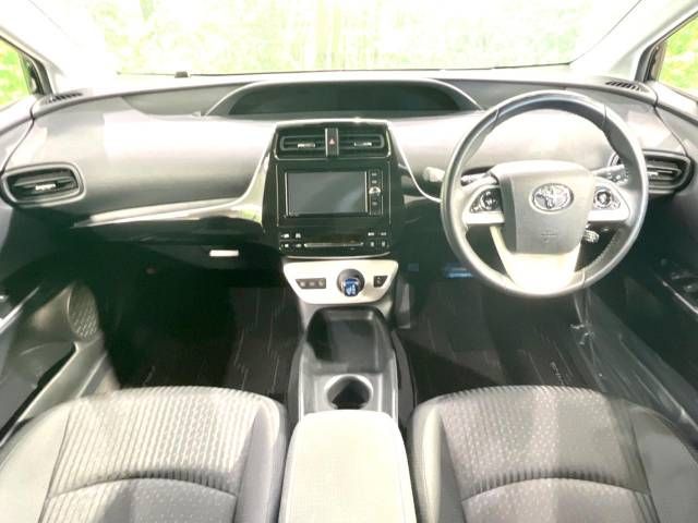 Toyota PRIUS 2017-03 16785-1