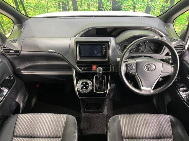 Toyota VOXY 2018-07 5420-1