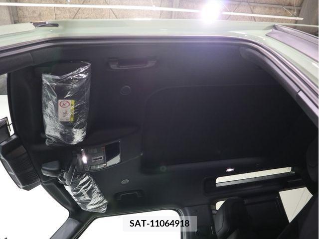 ROVER DEFENDER 2023-03 333562-16