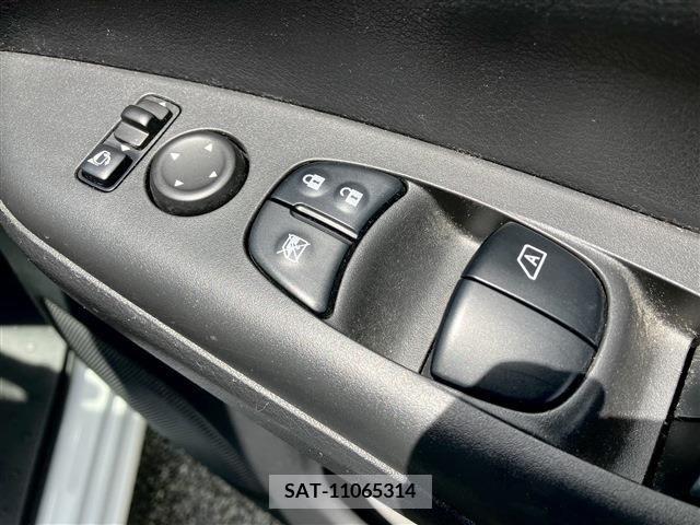 Nissan SERENA 2019-04 284260-22