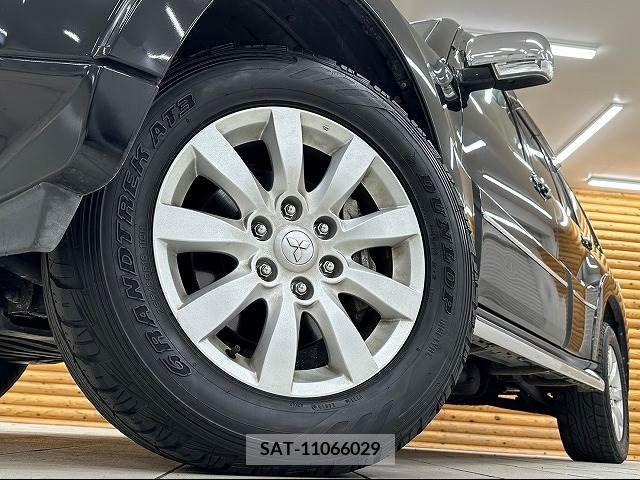 Mitsubishi PAJERO 2010-10 213273-10
