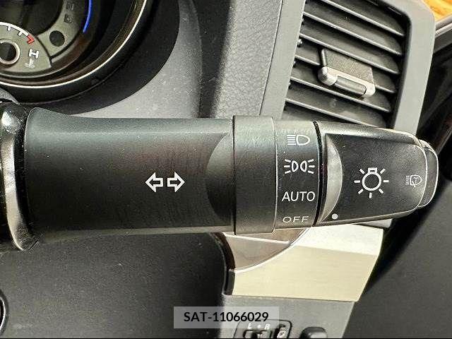 Mitsubishi PAJERO 2010-10 213273-15