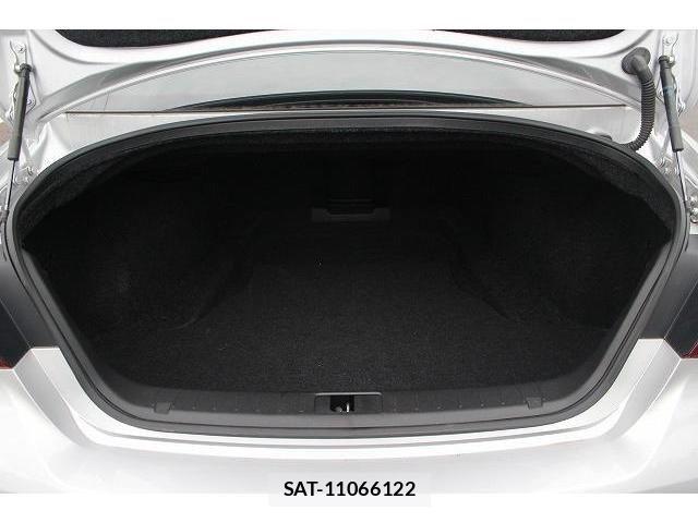 Nissan FUGA 2016-04 456058-17