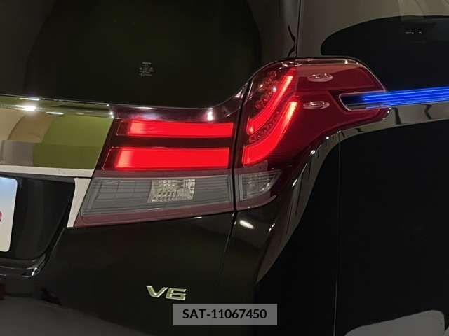 Toyota ALPHARD 2017-05 337125-12