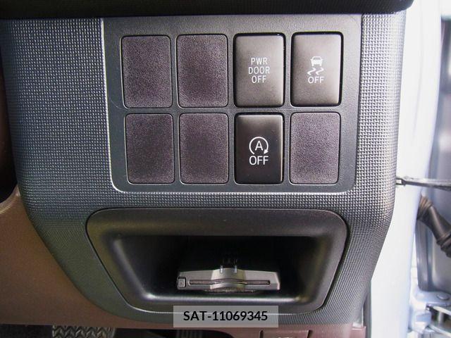 Toyota SPADE 2014-09 368738-16