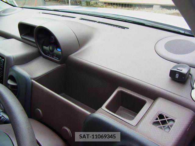 Toyota SPADE 2014-09 368738-14