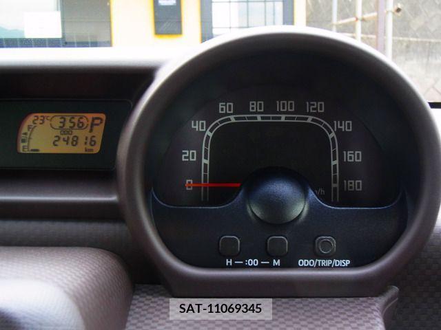 Toyota SPADE 2014-09 368738-13