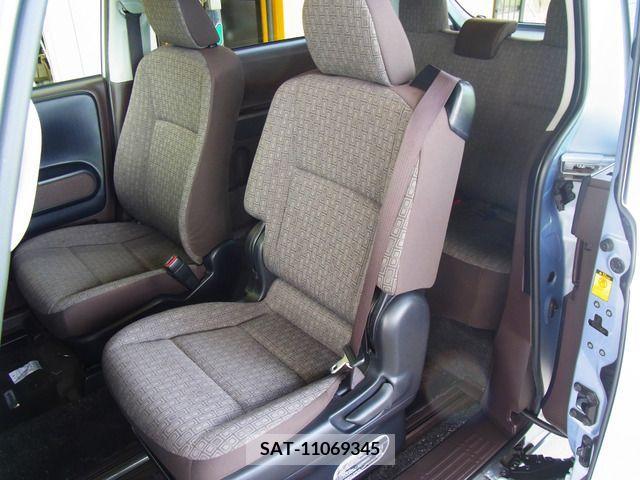 Toyota SPADE 2014-09 368738-11