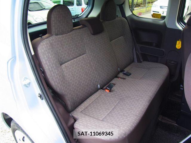 Toyota SPADE 2014-09 368738-10