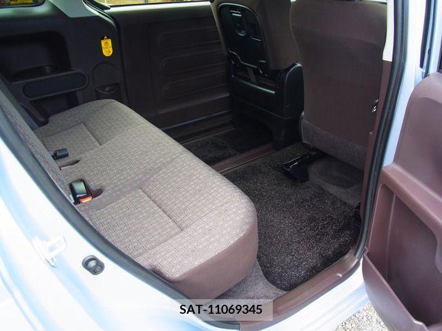 Toyota SPADE 2014-09 368738-9