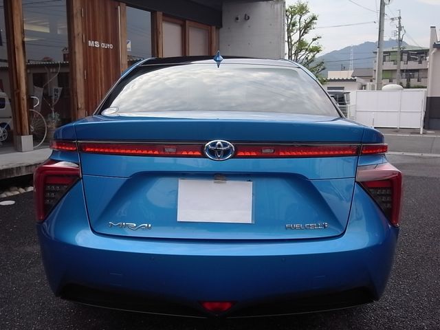 Toyota Mirai 2015-06 4805-17