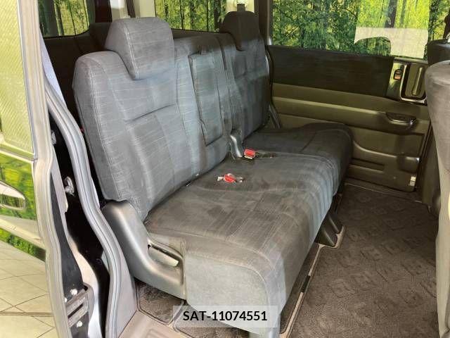 Honda e 2011-08 253438-9