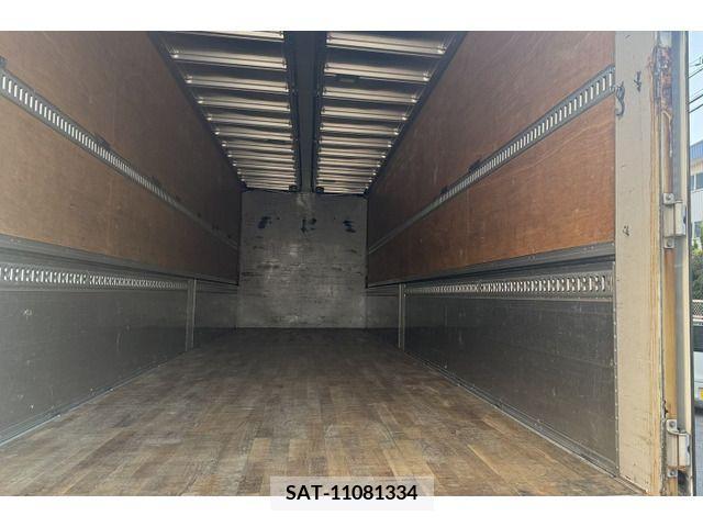 Nissan QUON 2019-06 366842-8