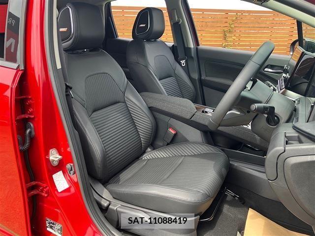 Nissan AURA 2023-11 356669-28