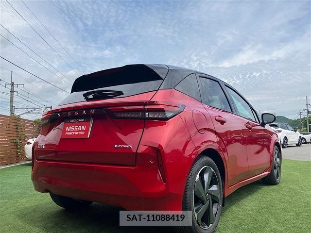 Nissan AURA 2023-11 356669-1