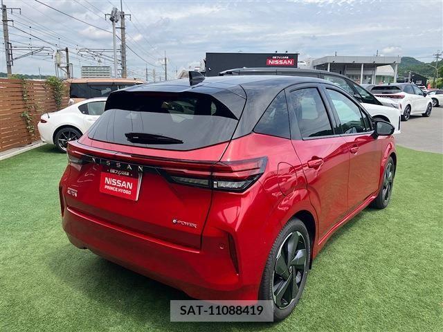 Nissan AURA 2023-11 356669-26