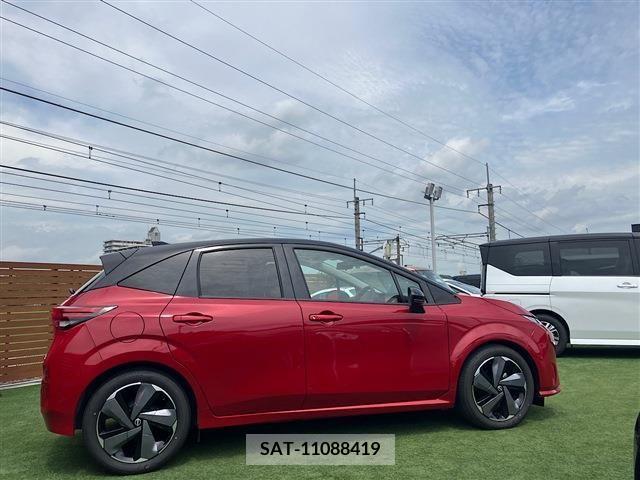 Nissan AURA 2023-11 356669-14