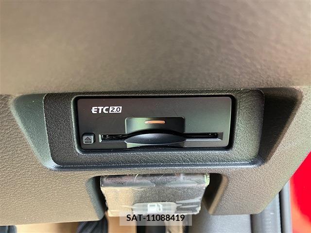 Nissan AURA 2023-11 356669-9