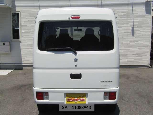 Suzuki EVERY 2022-03 297461-7