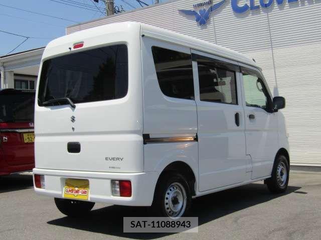 Suzuki EVERY 2022-03 297461-4