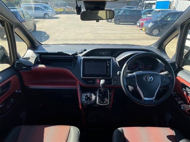 Toyota VOXY 2017-10 16956-1