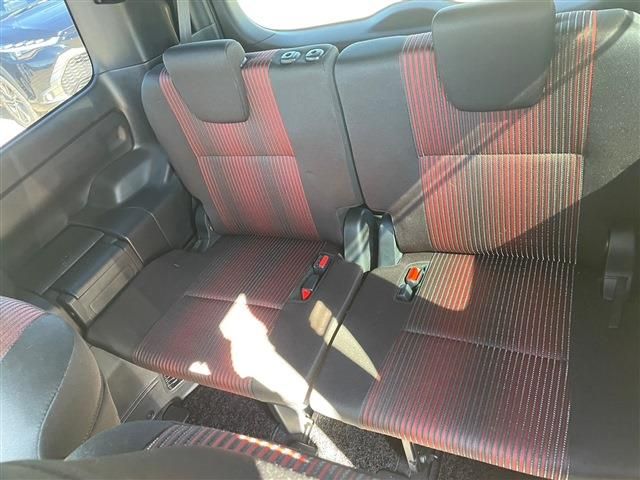 Toyota VOXY 2017-10 16956-4