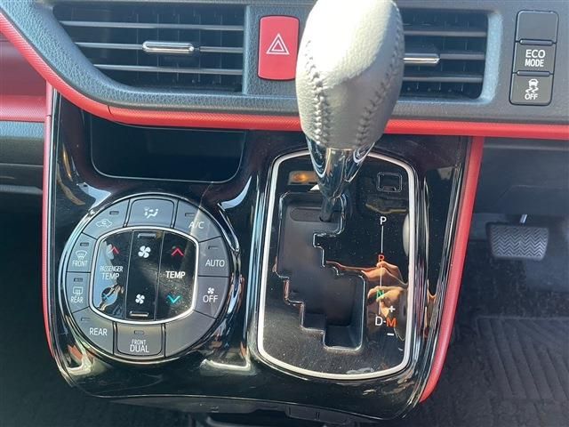 Toyota VOXY 2017-10 16956-20