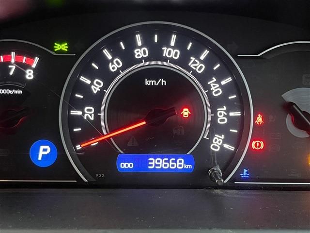 Toyota VOXY 2017-10 16956-27