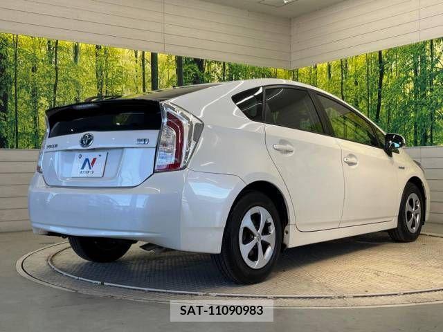 Toyota PRIUS 2015-04 337033-15