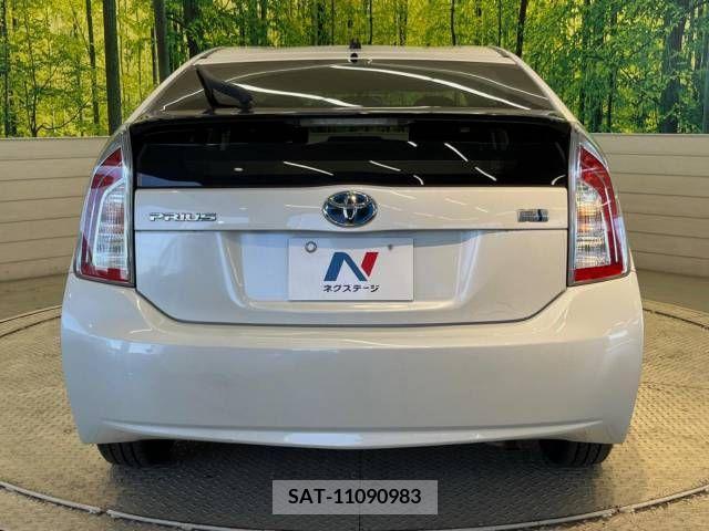 Toyota PRIUS 2015-04 337033-13