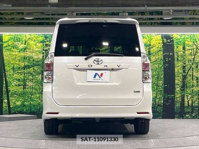 Toyota VOXY 2007-12 342352-16