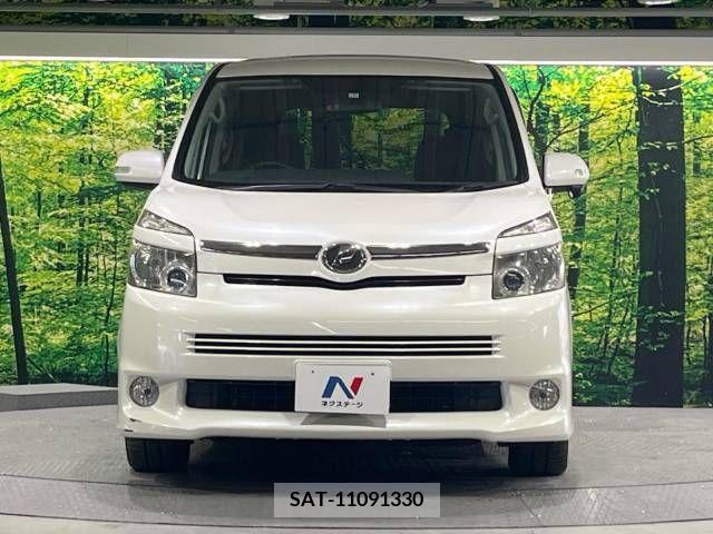 Toyota VOXY 2007-12 342352-15