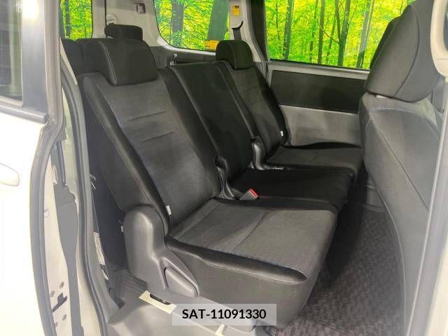 Toyota VOXY 2007-12 342352-9