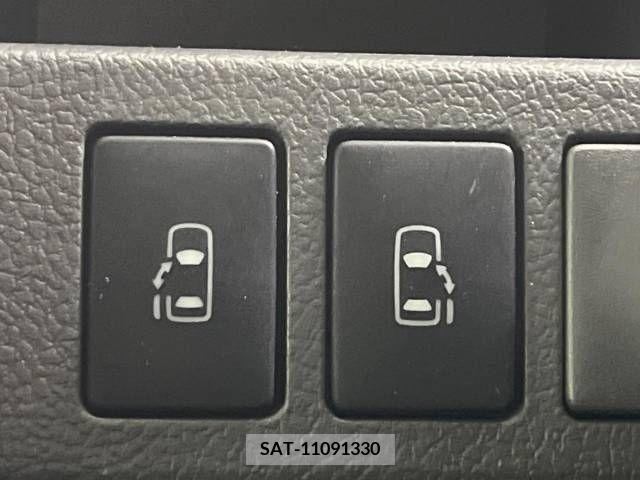 Toyota VOXY 2007-12 342352-3