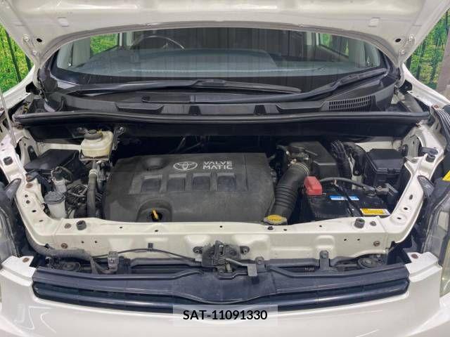Toyota VOXY 2007-12 342352-19