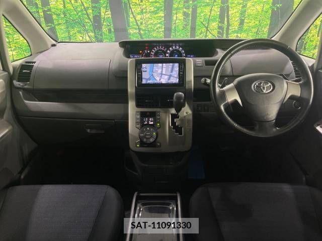 Toyota VOXY 2007-12 342352-1