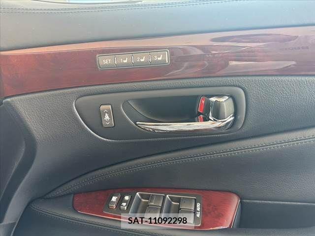 Lexus LS 2007-09 391884-26