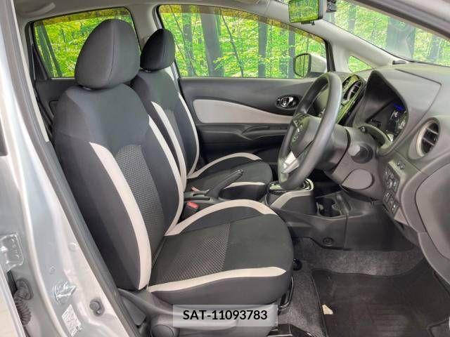 Nissan NOTE 2017-06 305379-8