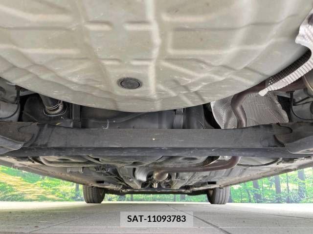 Nissan NOTE 2017-06 305379-19