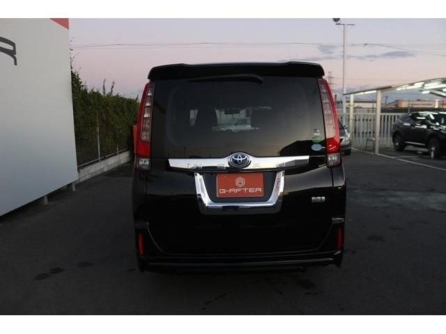Toyota NOAH HYBRID 2014-10 186115-3