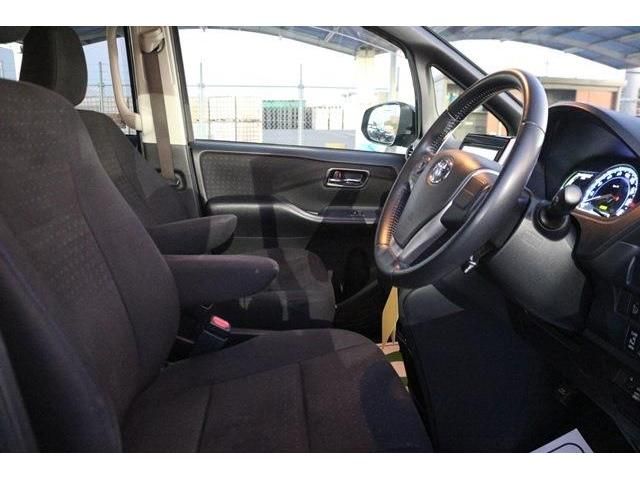 Toyota NOAH HYBRID 2014-10 186115-9